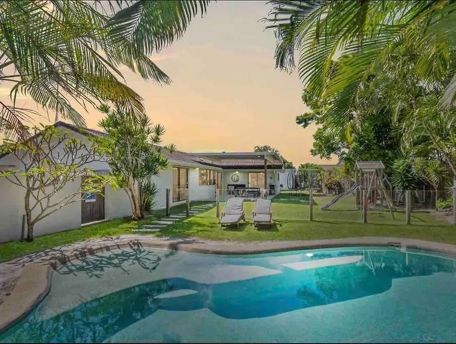Modern Beach Home With Large Private Gardens Sunrise Beach