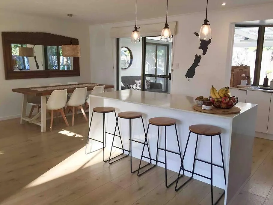 Сasa de vacaciones Modern Beach Home With Large Private Gardens Sunrise Beach Australia